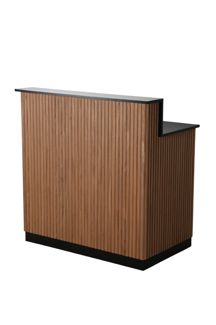 Geneva Reception Walnut – Medium